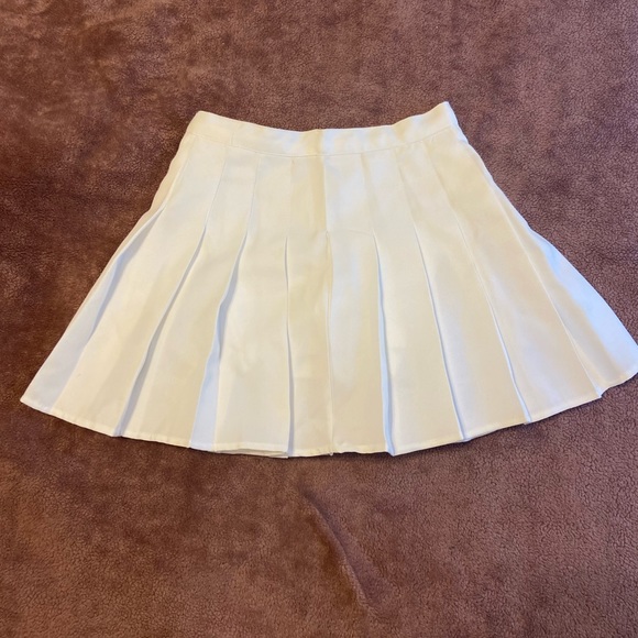 VTG Wimbledon Women’s White Pleated Mini Tennis Skirt – Size 12